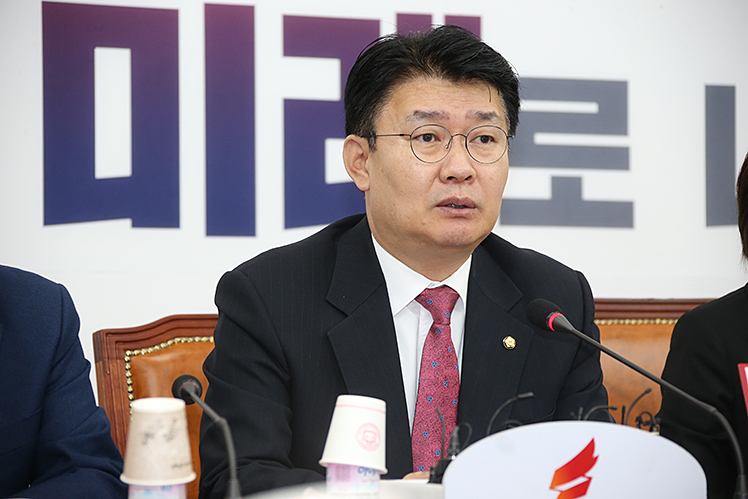 제목 노출 영역입니다 이미지