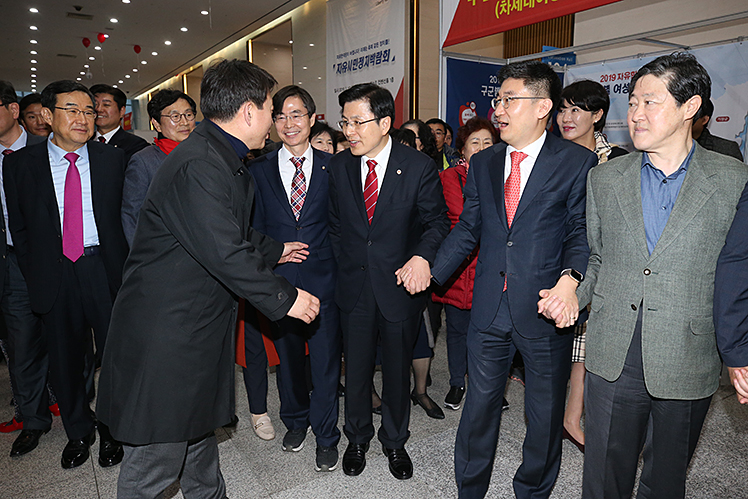 제목 노출 영역입니다 이미지