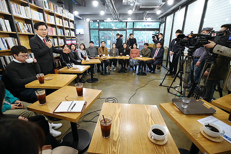 제목 노출 영역입니다 이미지