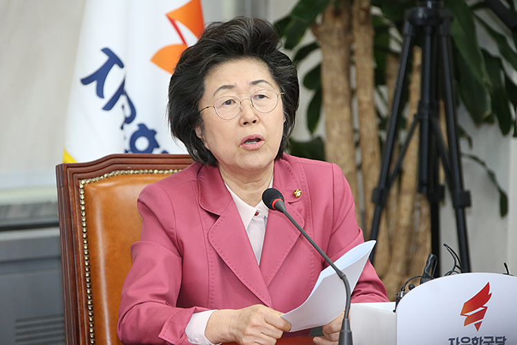 제목 노출 영역입니다 이미지