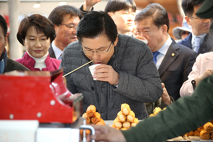 제목 노출 영역입니다 이미지