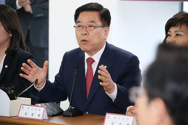제목 노출 영역입니다 이미지
