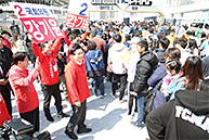 NC다이노스 개막전 야구장 인사