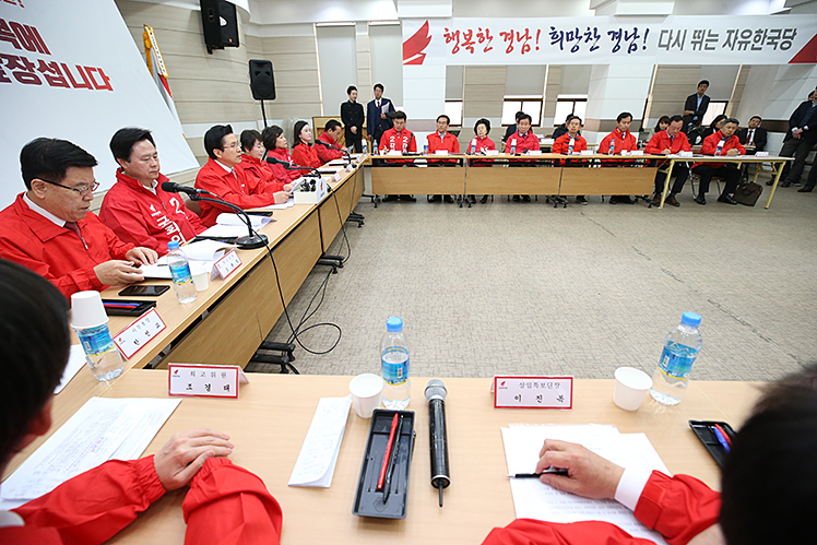 제목 노출 영역입니다 이미지