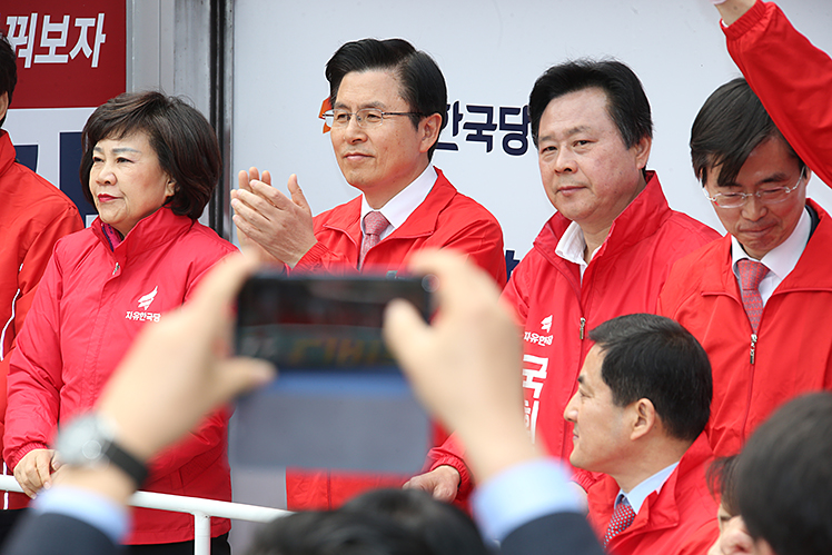 제목 노출 영역입니다 이미지