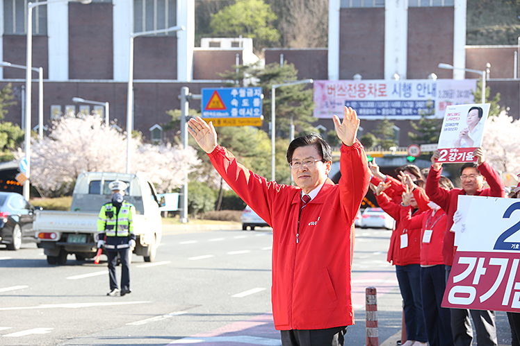 제목 노출 영역입니다 이미지