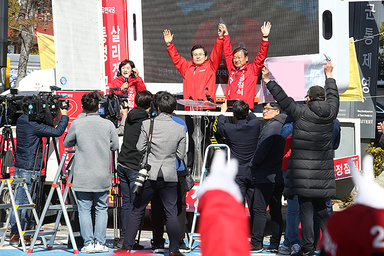 제목 노출 영역입니다 이미지