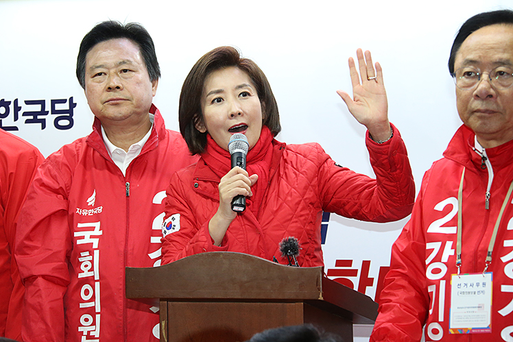 제목 노출 영역입니다 이미지