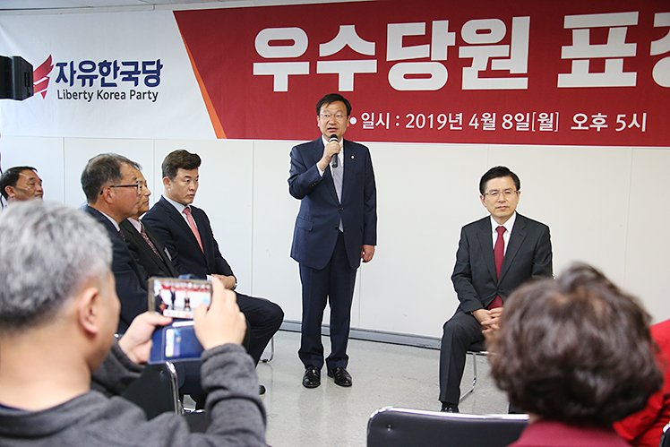 제목 노출 영역입니다 이미지