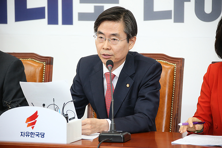 제목 노출 영역입니다 이미지