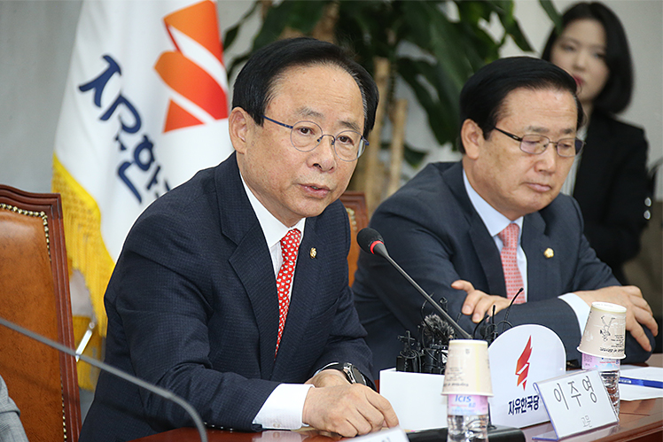 제목 노출 영역입니다 이미지