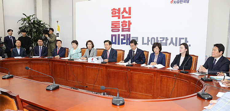 제목 노출 영역입니다 이미지