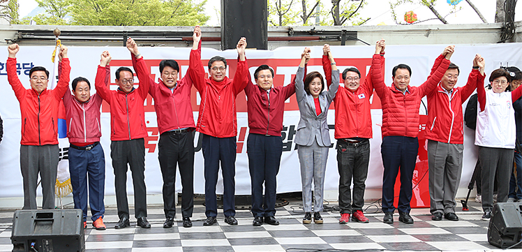 제목 노출 영역입니다 이미지