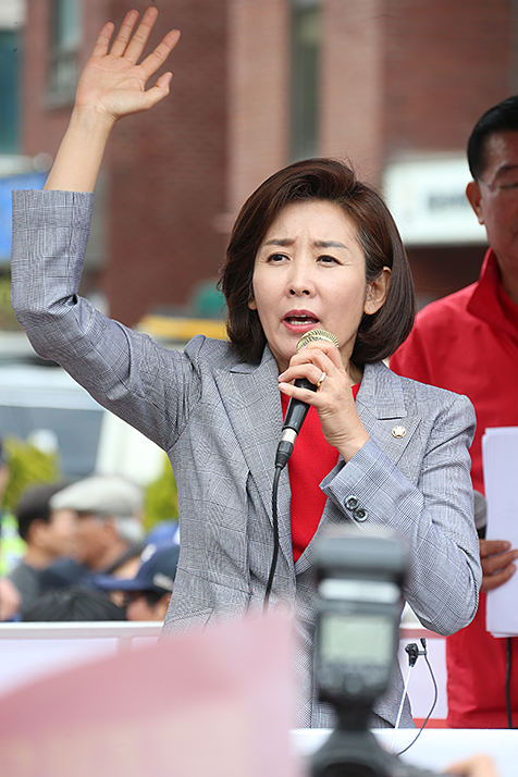 제목 노출 영역입니다 이미지