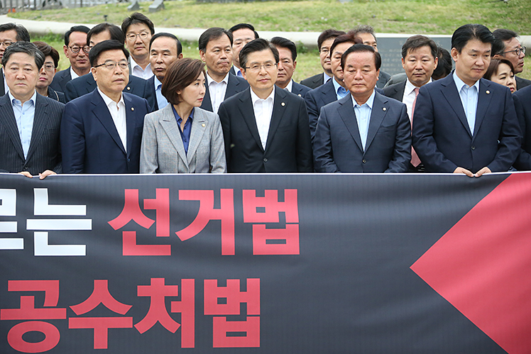 제목 노출 영역입니다 이미지