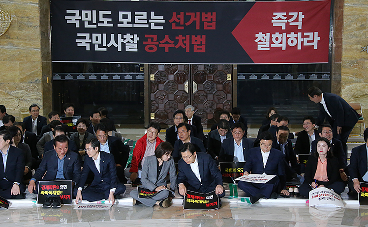 제목 노출 영역입니다 이미지