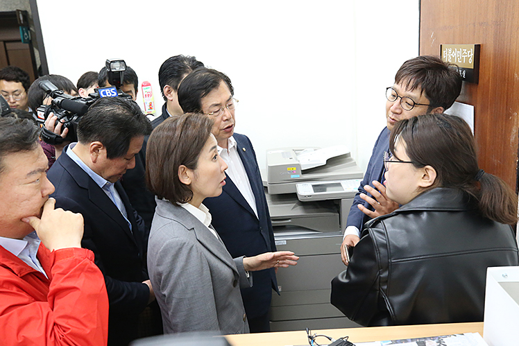 제목 노출 영역입니다 이미지