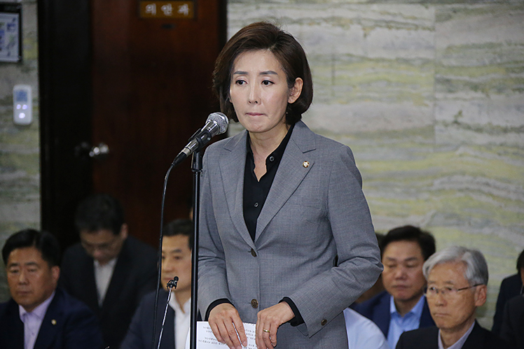 제목 노출 영역입니다 이미지