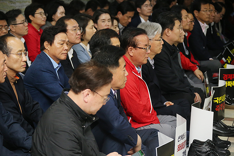 제목 노출 영역입니다 이미지