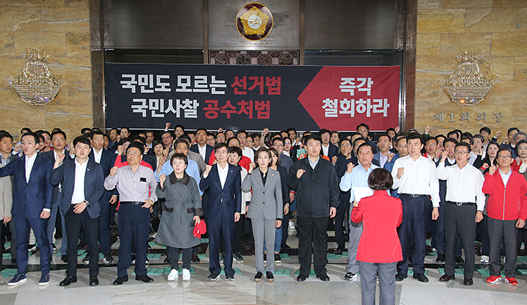 제목 노출 영역입니다 이미지