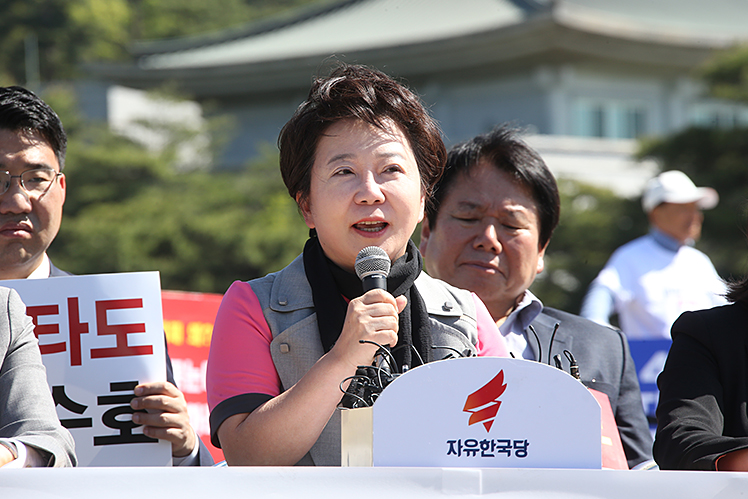 제목 노출 영역입니다 이미지