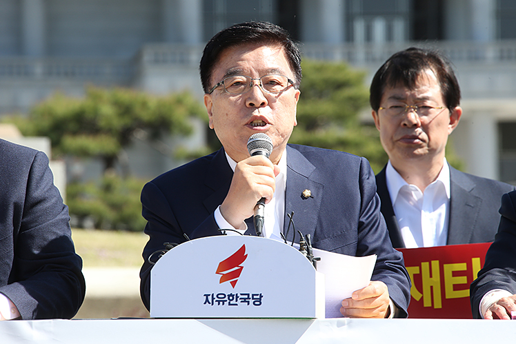 제목 노출 영역입니다 이미지