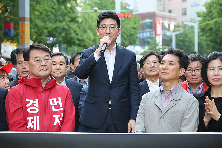 제목 노출 영역입니다 이미지