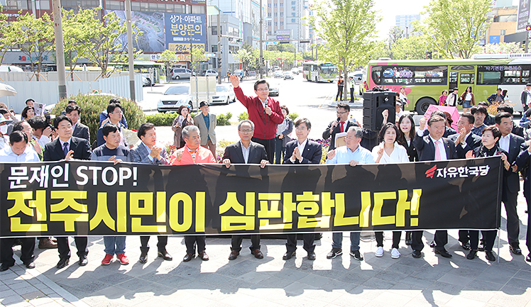 제목 노출 영역입니다 이미지