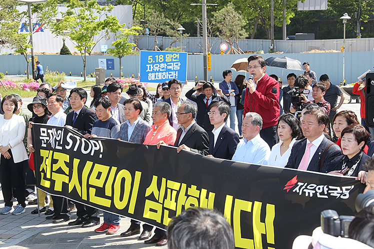 제목 노출 영역입니다 이미지