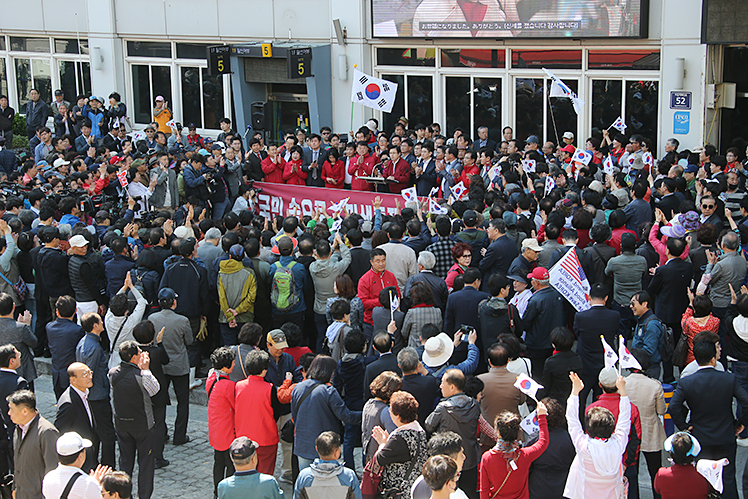 제목 노출 영역입니다 이미지