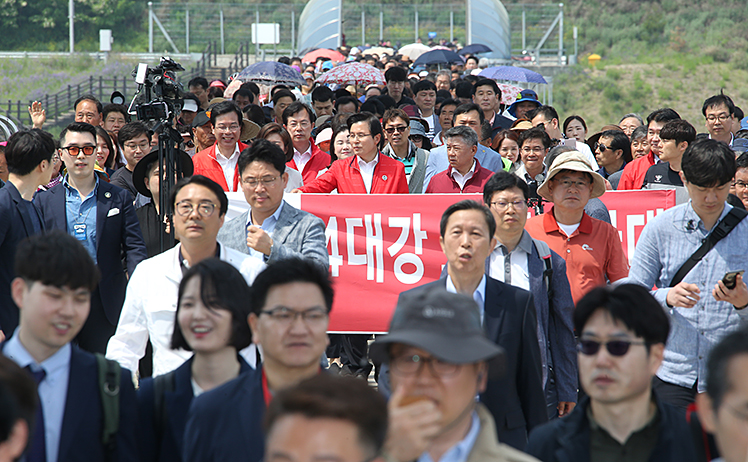 제목 노출 영역입니다 이미지