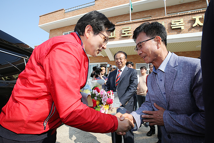 제목 노출 영역입니다 이미지