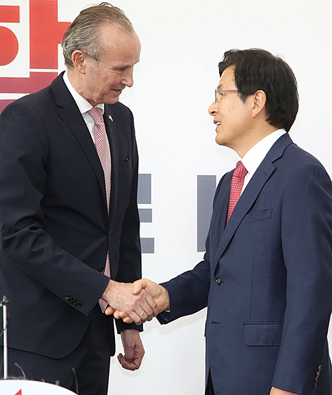 제목 노출 영역입니다 이미지