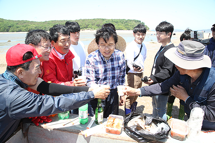 제목 노출 영역입니다 이미지