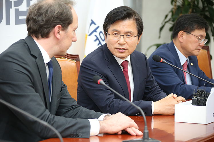 제목 노출 영역입니다 이미지