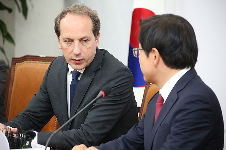 제목 노출 영역입니다 이미지
