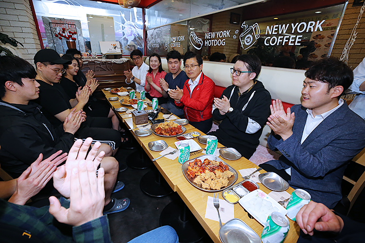 제목 노출 영역입니다 이미지
