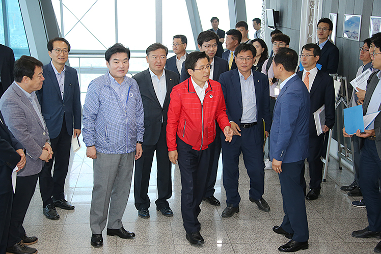 제목 노출 영역입니다 이미지