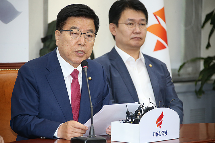 제목 노출 영역입니다 이미지