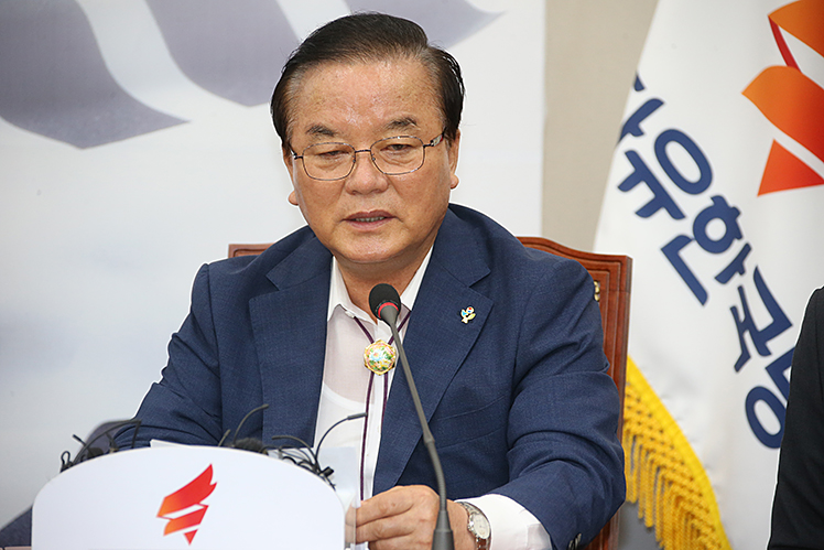 제목 노출 영역입니다 이미지