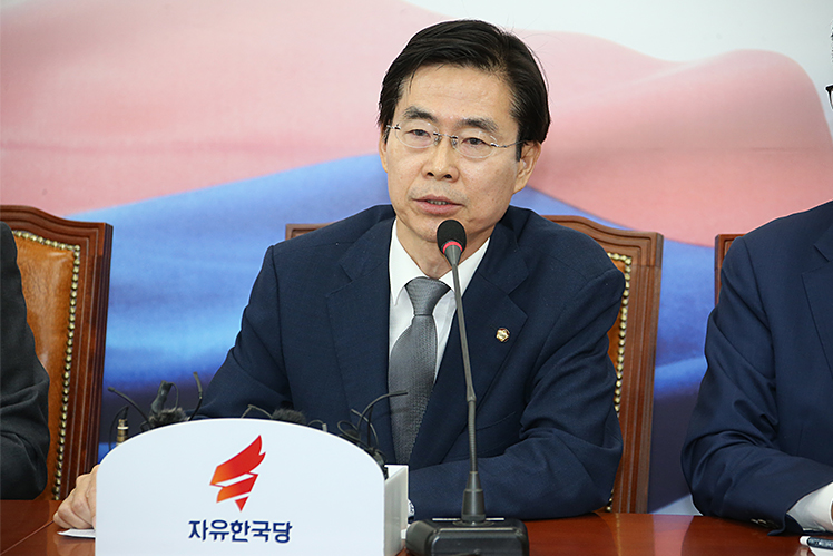 제목 노출 영역입니다 이미지