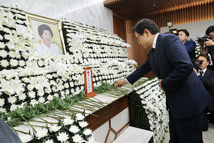 제목 노출 영역입니다 이미지