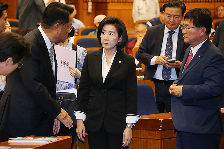 제목 노출 영역입니다 이미지