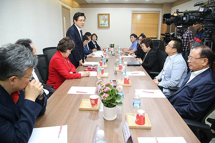 제목 노출 영역입니다 이미지