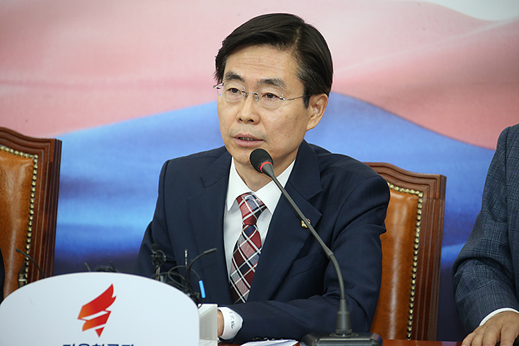 제목 노출 영역입니다 이미지