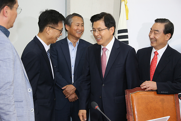 제목 노출 영역입니다 이미지