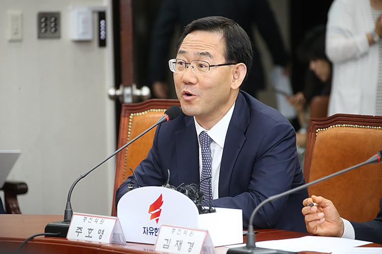 제목 노출 영역입니다 이미지