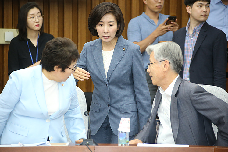 제목 노출 영역입니다 이미지