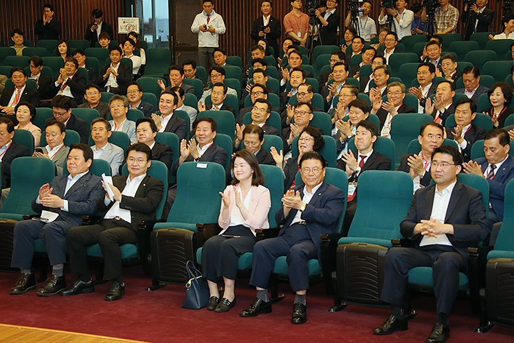 제목 노출 영역입니다 이미지