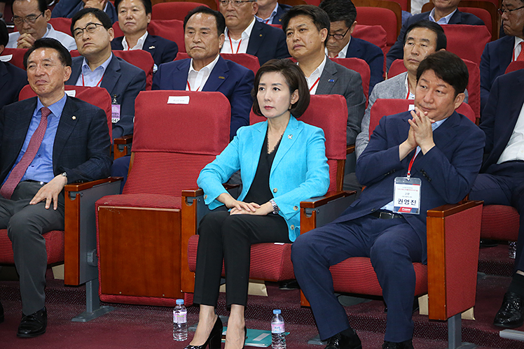 제목 노출 영역입니다 이미지